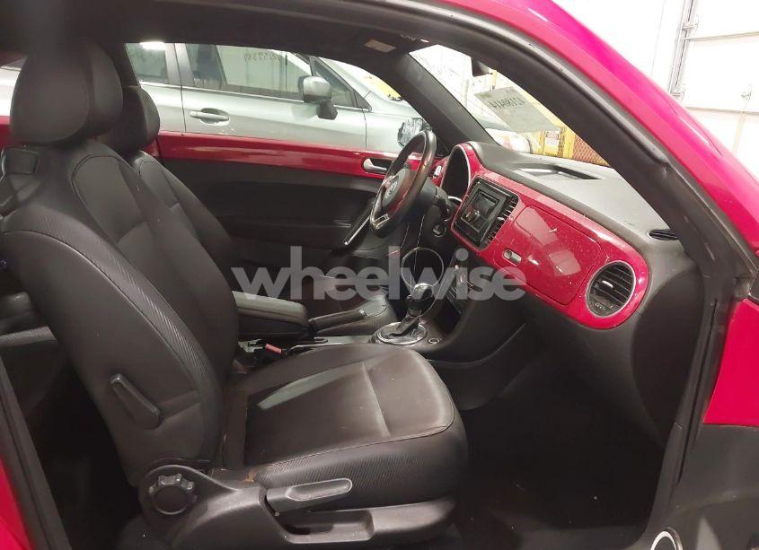 Photo 5 of 2013 Volkswagen Beetle 2.5L (VIN 3VWJP7ATXDM605953)