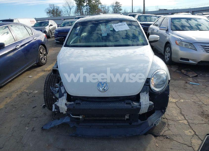 Photo 13 of 2014 Volkswagen Beetle 2.5L (VIN 3VWJP7ATXEM628666)