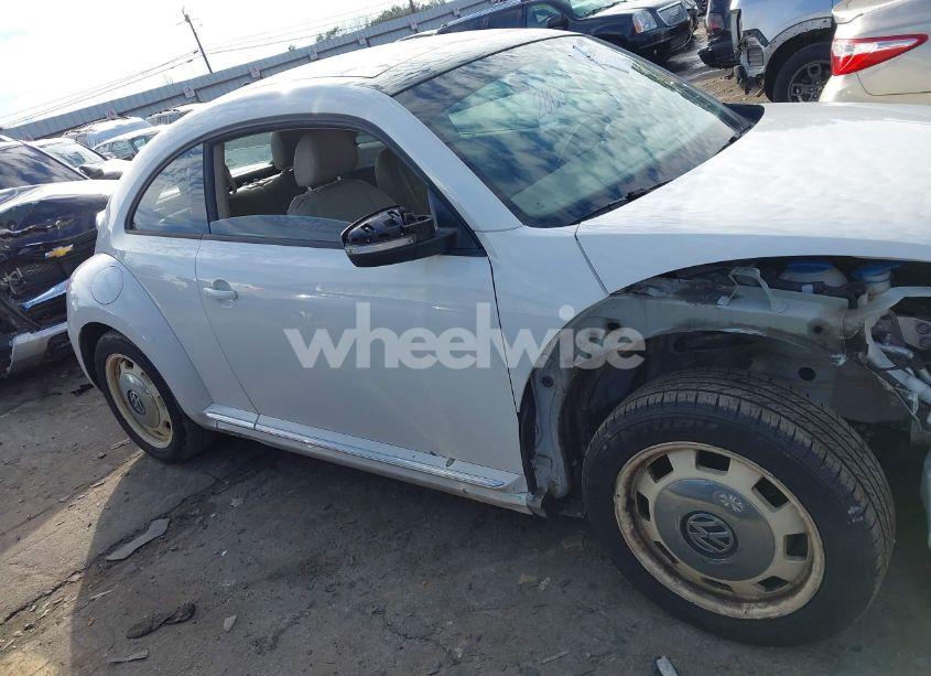 Photo 14 of 2014 Volkswagen Beetle 2.5L (VIN 3VWJP7ATXEM628666)