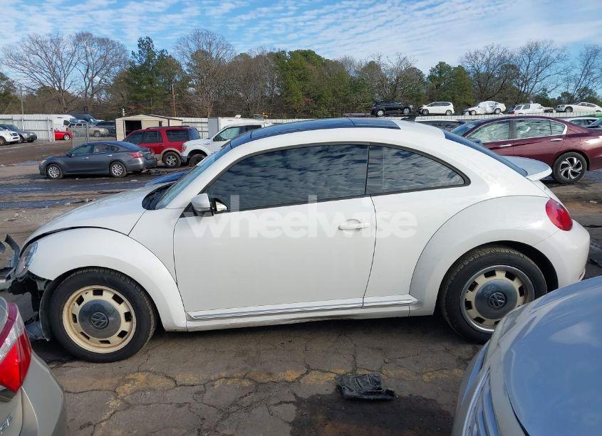 Photo 15 of 2014 Volkswagen Beetle 2.5L (VIN 3VWJP7ATXEM628666)