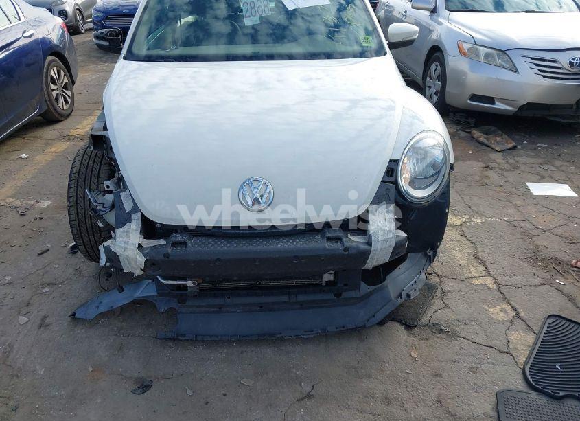 Photo 6 of 2014 Volkswagen Beetle 2.5L (VIN 3VWJP7ATXEM628666)