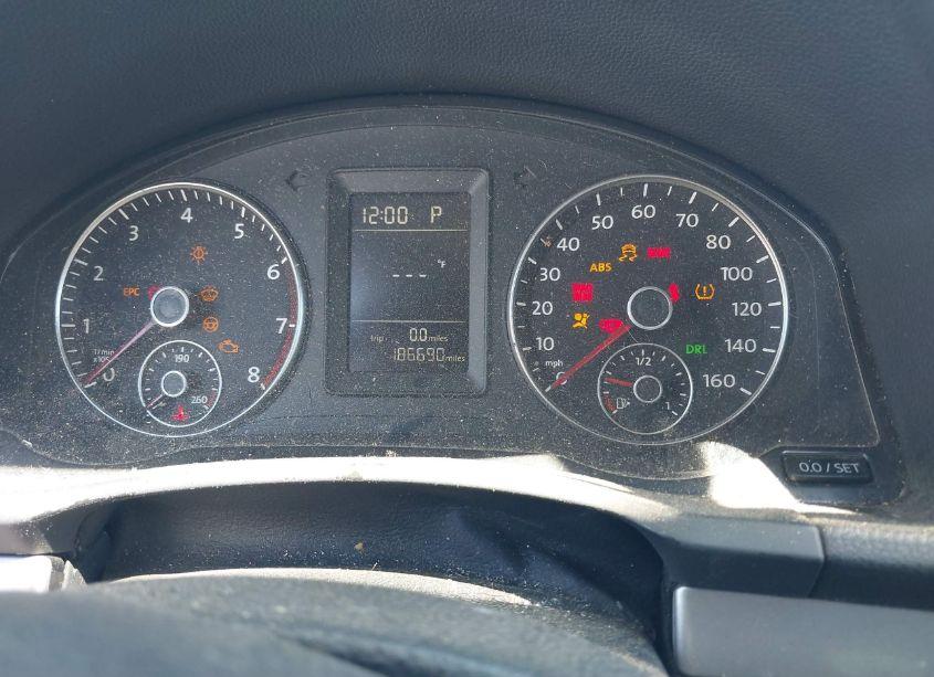 Photo 7 of 2010 Volkswagen Jetta S (VIN 3VWJX7AJ3AM080082)