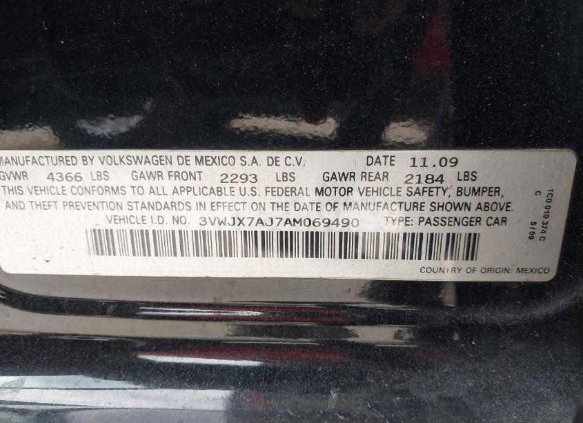 Photo 9 of 2010 Volkswagen Jetta S (VIN 3VWJX7AJ7AM069490)