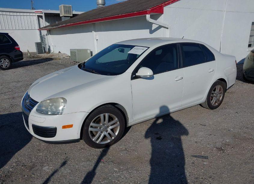 Photo 2 of 2010 Volkswagen Jetta S (VIN 3VWJX7AJ9AM024776)