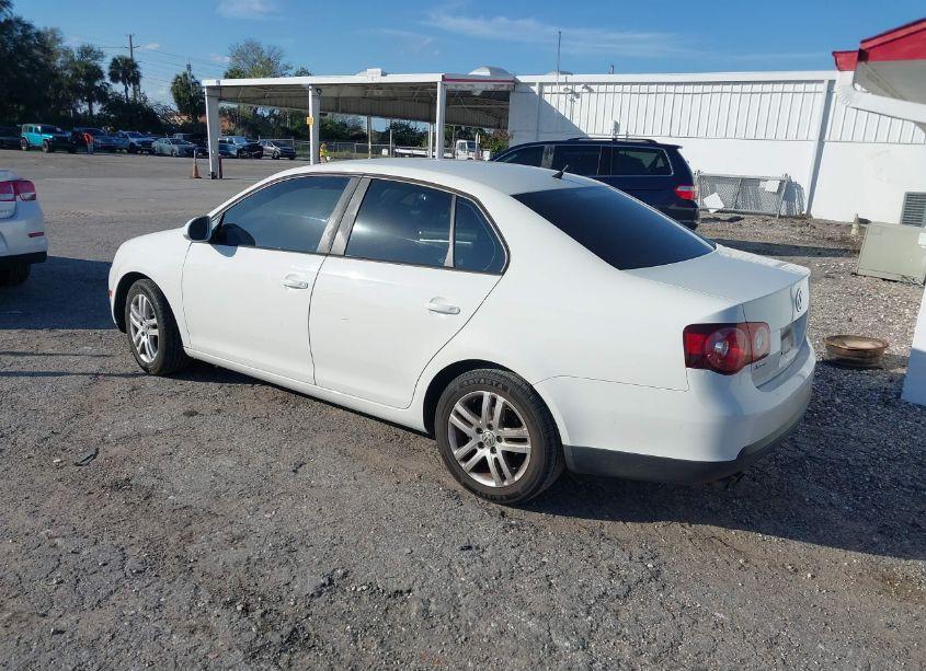 Photo 3 of 2010 Volkswagen Jetta S (VIN 3VWJX7AJ9AM024776)