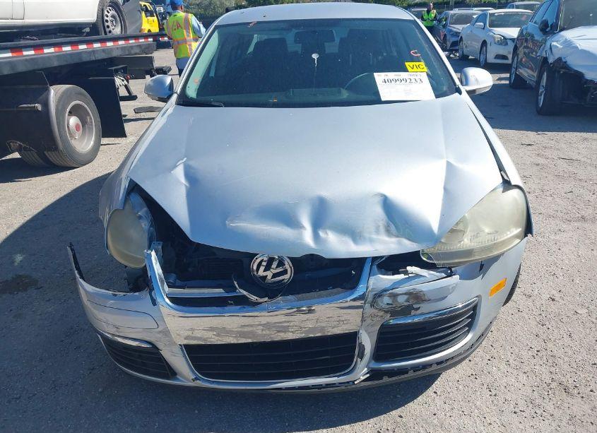 Photo 12 of 2010 Volkswagen Jetta S (VIN 3VWJX7AJXAM002446)