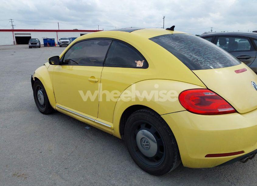 Photo 14 of 2013 Volkswagen Beetle 2.5L (VIN 3VWJX7AT2DM680808)