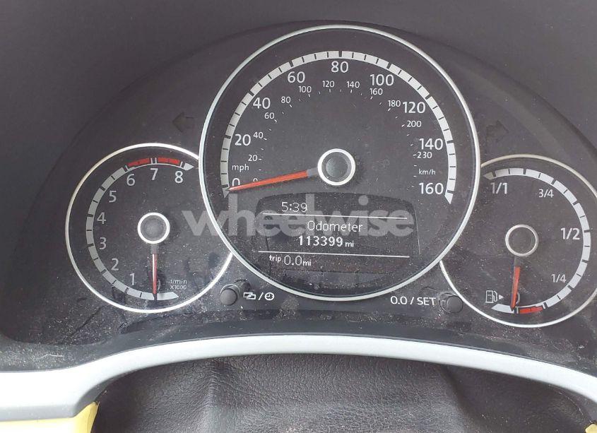 Photo 15 of 2013 Volkswagen Beetle 2.5L (VIN 3VWJX7AT2DM680808)