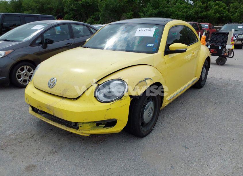 Photo 2 of 2013 Volkswagen Beetle 2.5L (VIN 3VWJX7AT2DM680808)