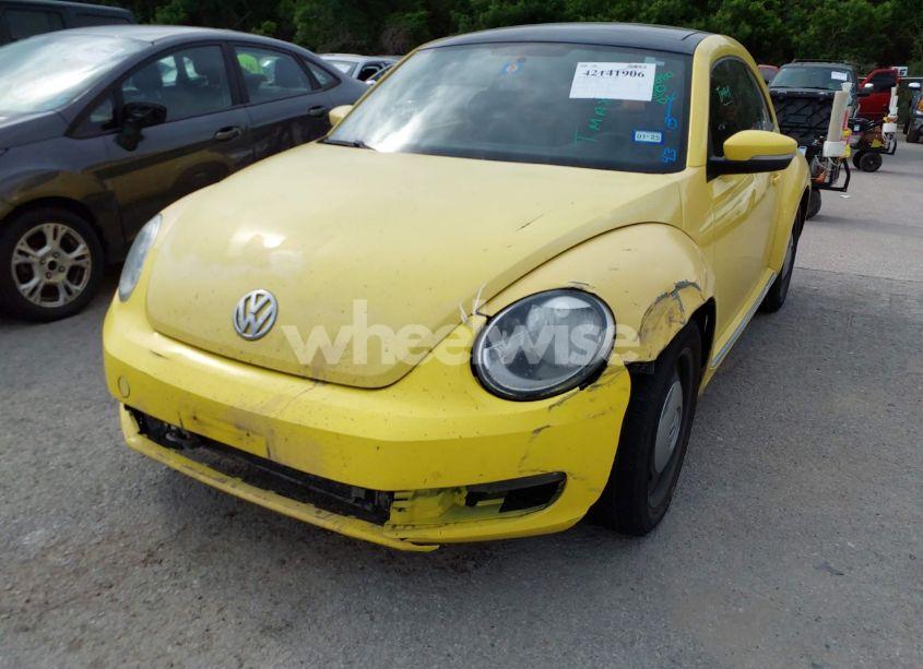 Photo 6 of 2013 Volkswagen Beetle 2.5L (VIN 3VWJX7AT2DM680808)