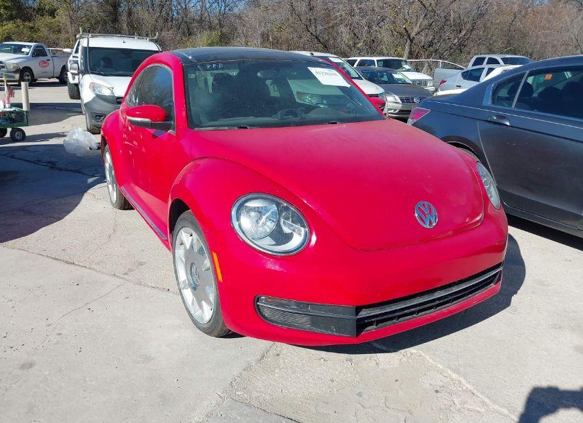 2013 Volkswagen Beetle 2.5L (VIN 3VWJX7AT3DM600321) main photo