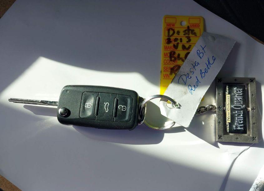 Photo 11 of 2013 Volkswagen Beetle 2.5L (VIN 3VWJX7AT3DM600321)