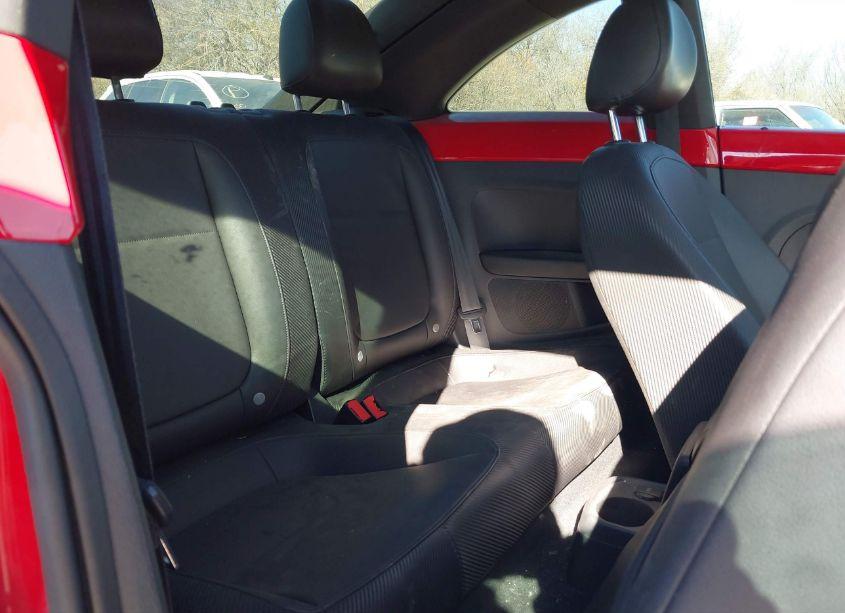Photo 8 of 2013 Volkswagen Beetle 2.5L (VIN 3VWJX7AT3DM600321)