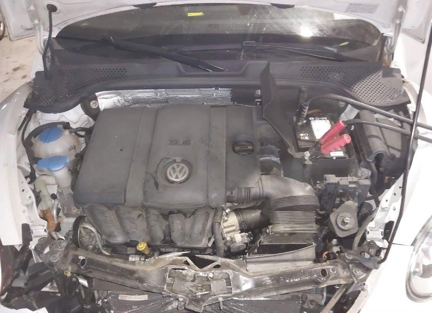 Photo 10 of 2014 Volkswagen Beetle 2.5L (VIN 3VWJX7AT3EM615967)