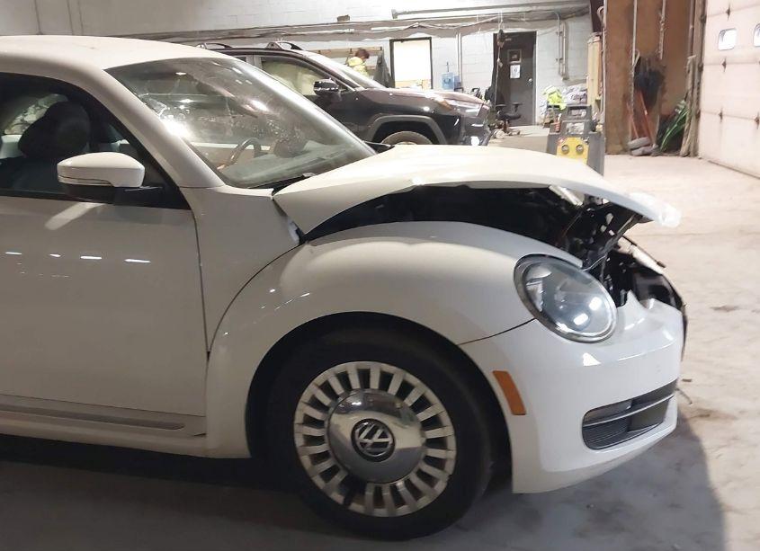 Photo 17 of 2014 Volkswagen Beetle 2.5L (VIN 3VWJX7AT3EM615967)