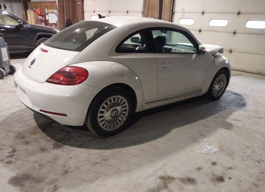 Photo 4 of 2014 Volkswagen Beetle 2.5L (VIN 3VWJX7AT3EM615967)
