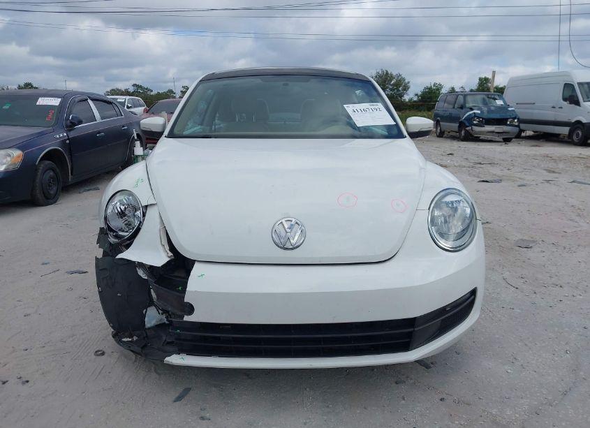 Photo 12 of 2013 Volkswagen Beetle 2.5L (VIN 3VWJX7AT4DM678039)