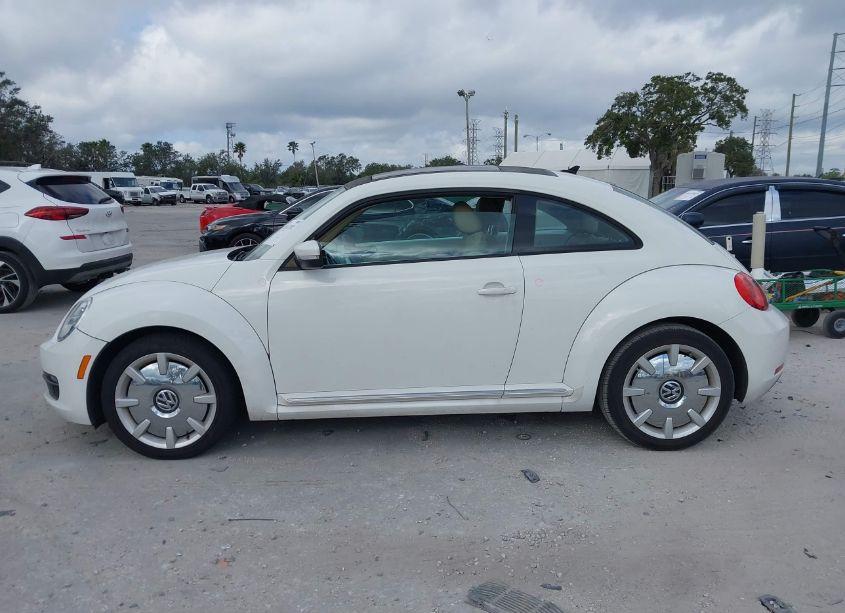 Photo 14 of 2013 Volkswagen Beetle 2.5L (VIN 3VWJX7AT4DM678039)