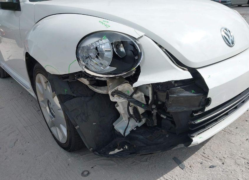 Photo 6 of 2013 Volkswagen Beetle 2.5L (VIN 3VWJX7AT4DM678039)