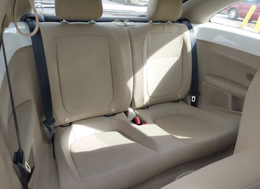 Photo 8 of 2013 Volkswagen Beetle 2.5L (VIN 3VWJX7AT4DM678039)