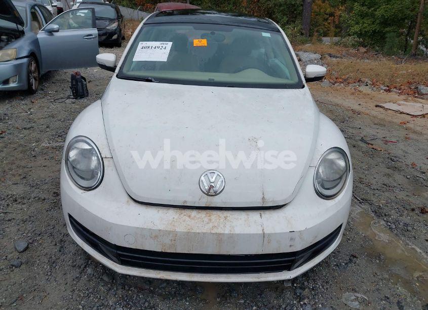 Photo 11 of 2013 Volkswagen Beetle 2.5L (VIN 3VWJX7AT6DM609255)