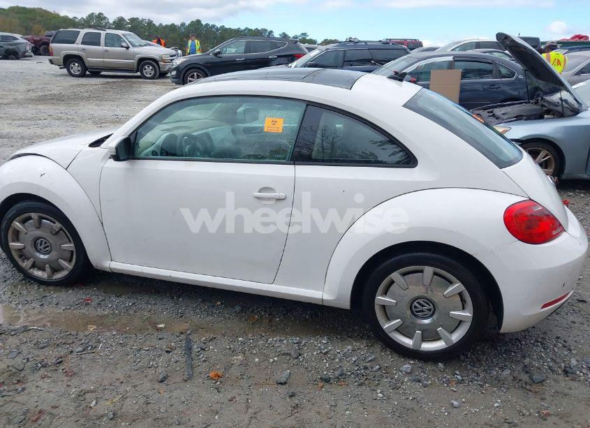 Photo 13 of 2013 Volkswagen Beetle 2.5L (VIN 3VWJX7AT6DM609255)