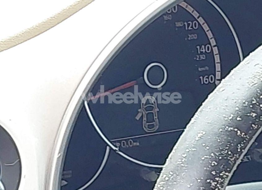 Photo 14 of 2013 Volkswagen Beetle 2.5L (VIN 3VWJX7AT6DM609255)