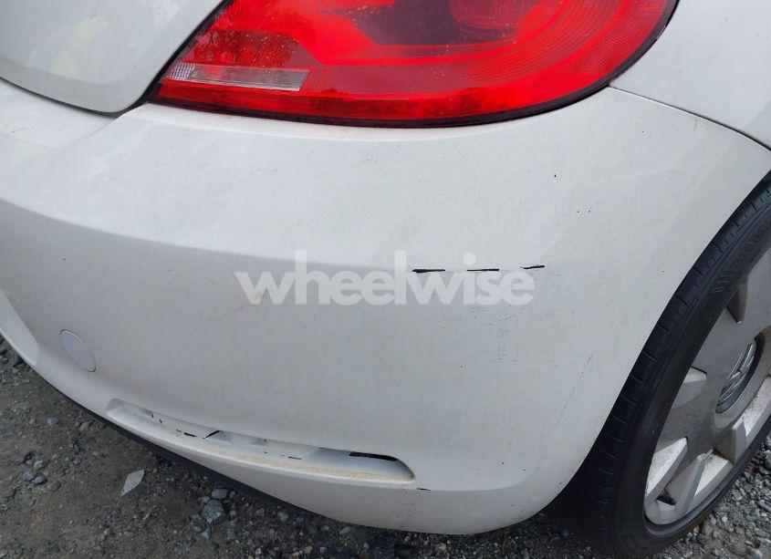 Photo 16 of 2013 Volkswagen Beetle 2.5L (VIN 3VWJX7AT6DM609255)