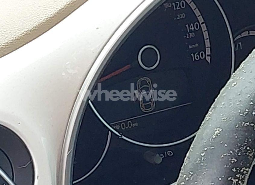 Photo 7 of 2013 Volkswagen Beetle 2.5L (VIN 3VWJX7AT6DM609255)