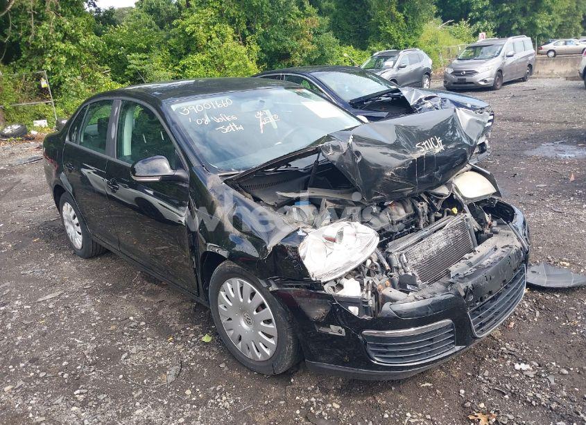 2008 Volkswagen Jetta S (VIN 3VWJZ71K28M102750) main photo