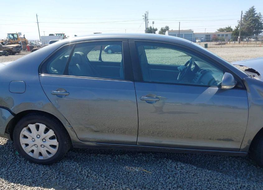 Photo 14 of 2008 Volkswagen Jetta S (VIN 3VWJZ71K58M188734)