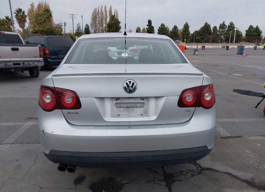 Photo 16 of 2009 Volkswagen Jetta S (VIN 3VWJZ71K69M121349)