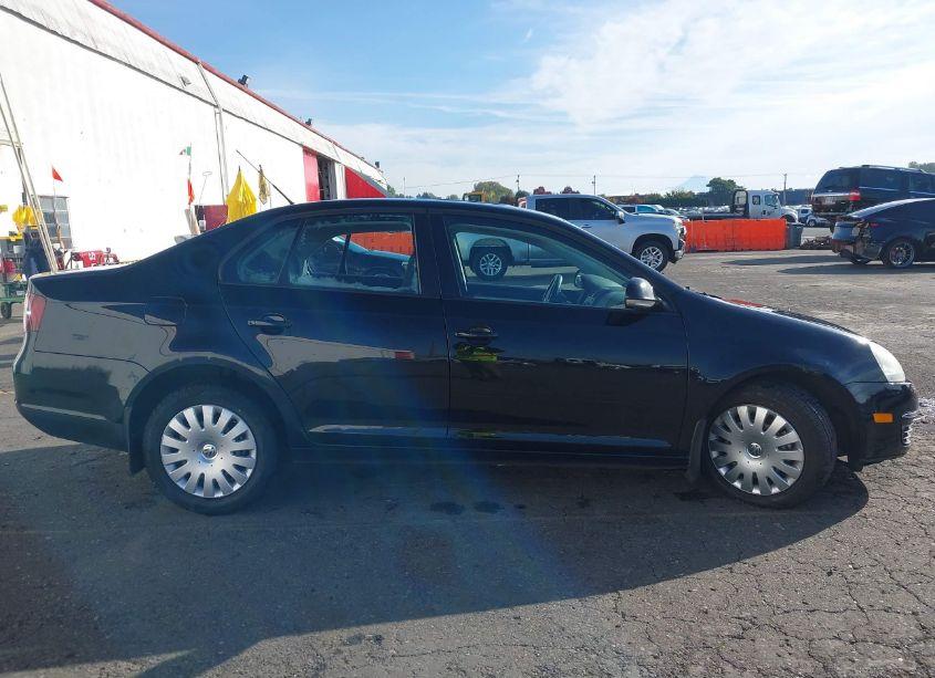 Photo 13 of 2009 Volkswagen Jetta S (VIN 3VWJZ71K69M139916)