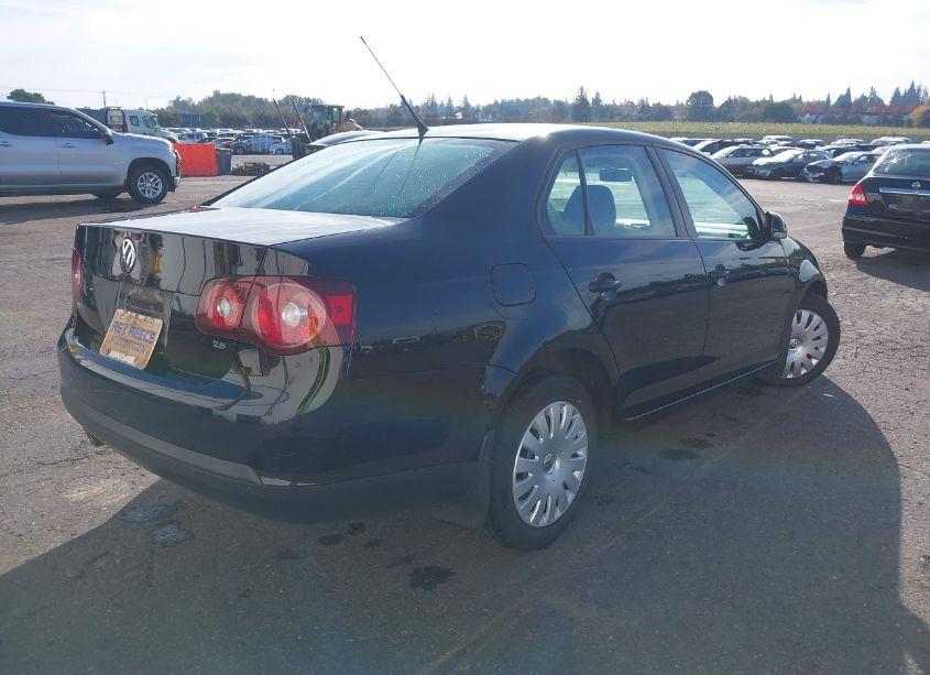 Photo 4 of 2009 Volkswagen Jetta S (VIN 3VWJZ71K69M139916)