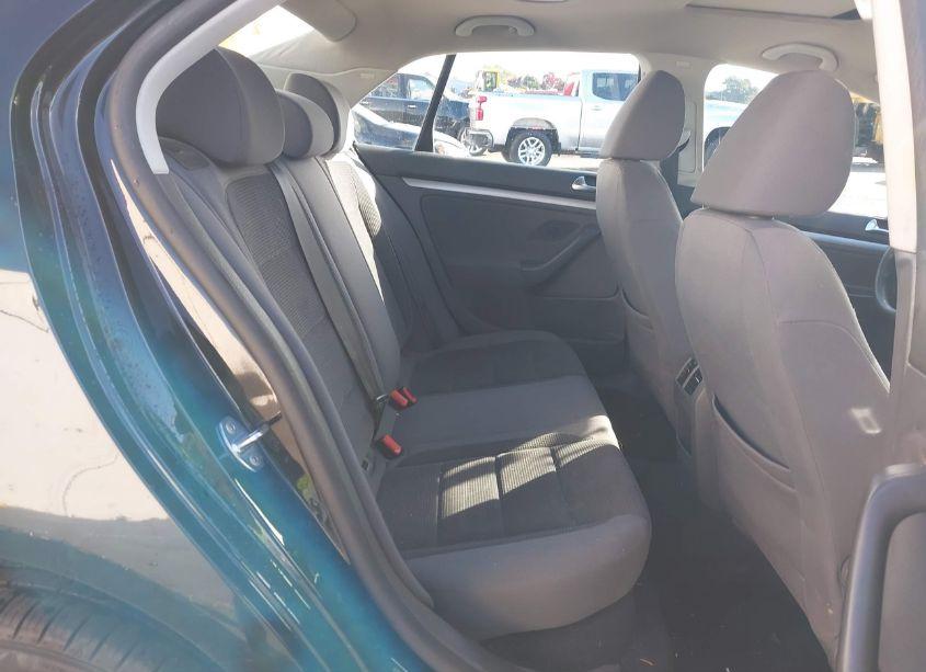 Photo 8 of 2009 Volkswagen Jetta S (VIN 3VWJZ71K69M139916)