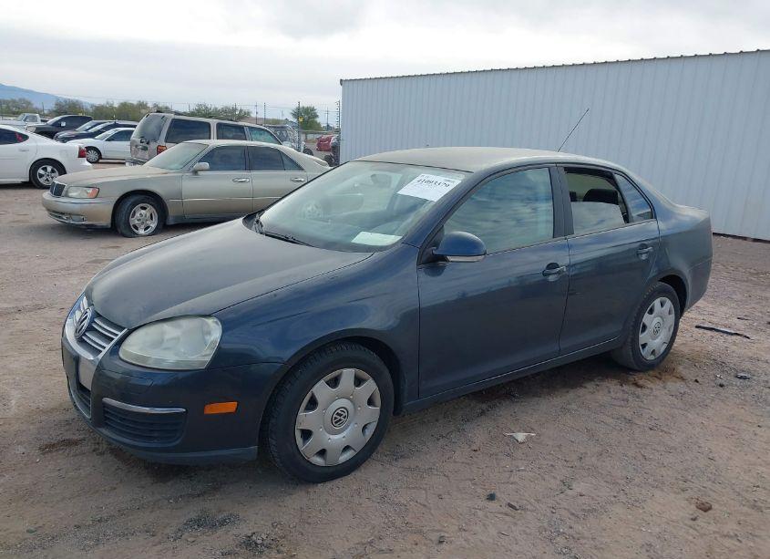 Photo 2 of 2009 Volkswagen Jetta S (VIN 3VWJZ71K79M016058)