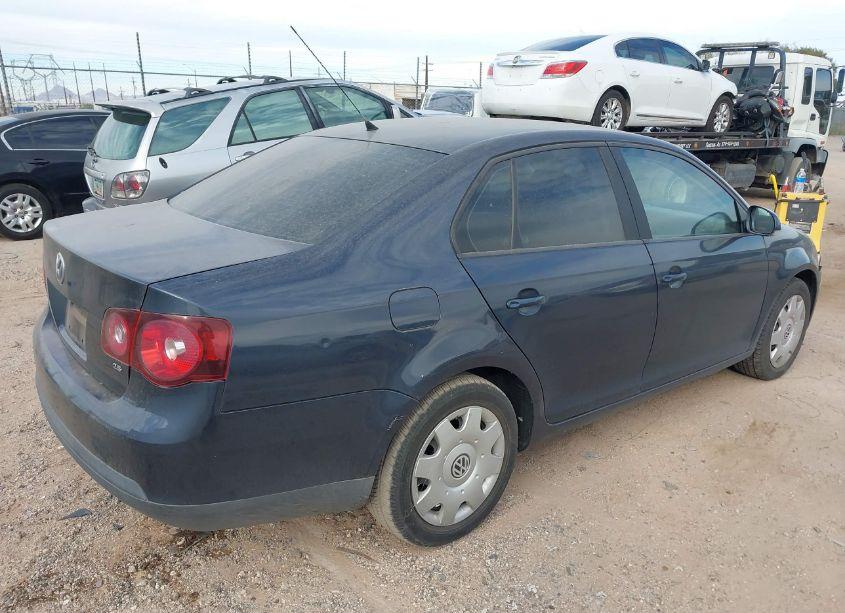 Photo 4 of 2009 Volkswagen Jetta S (VIN 3VWJZ71K79M016058)