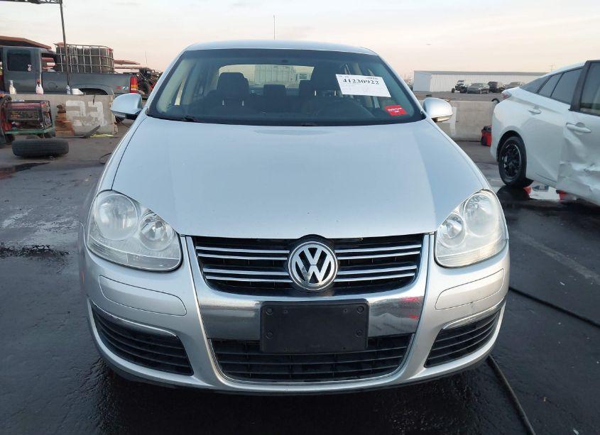 Photo 12 of 2010 Volkswagen Jetta S (VIN 3VWJZ7AJ4AM003523)