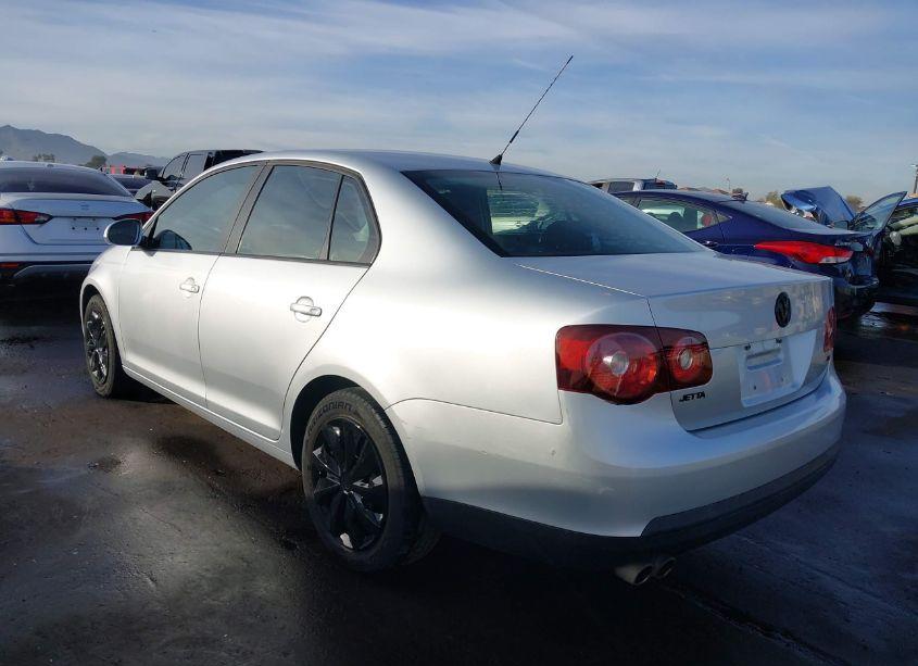 Photo 3 of 2010 Volkswagen Jetta S (VIN 3VWJZ7AJ4AM003523)