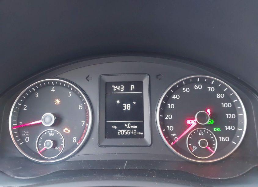 Photo 7 of 2010 Volkswagen Jetta S (VIN 3VWJZ7AJ4AM003523)