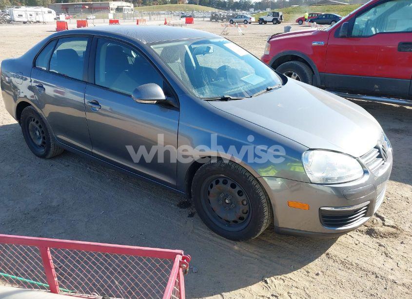 2010 Volkswagen Jetta S (VIN 3VWJZ7AJ4AM095247) main photo