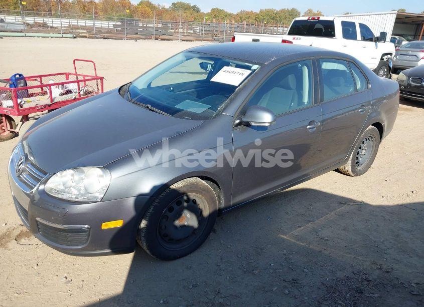 Photo 2 of 2010 Volkswagen Jetta S (VIN 3VWJZ7AJ4AM095247)