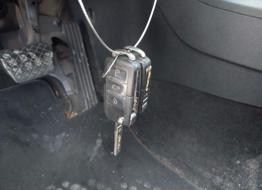 Photo 11 of 2010 Volkswagen Jetta S (VIN 3VWJZ7AJ7AM042932)