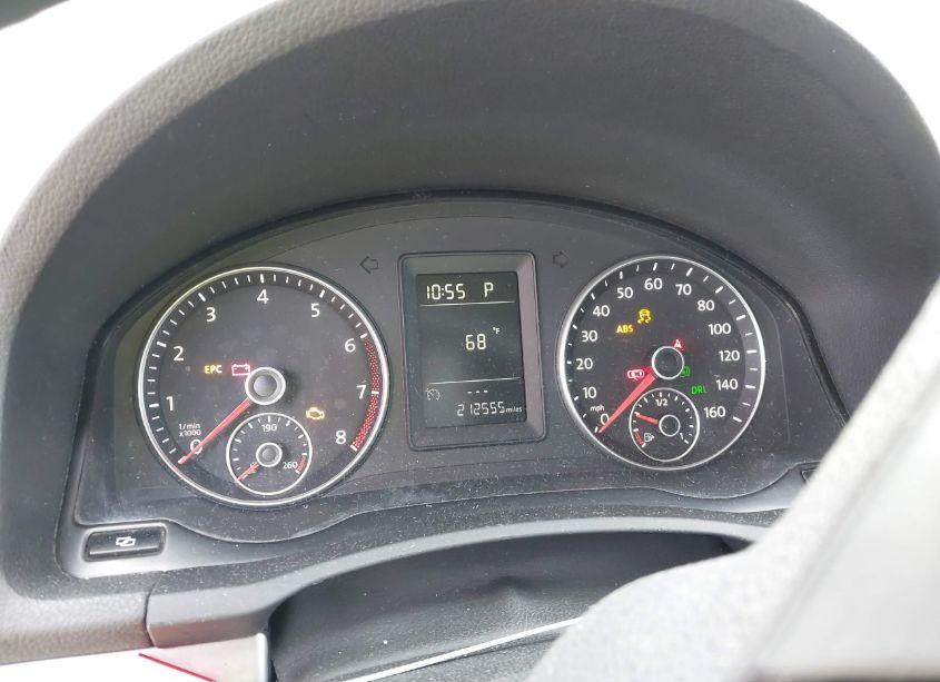 Photo 7 of 2010 Volkswagen Jetta S (VIN 3VWJZ7AJ7AM042932)