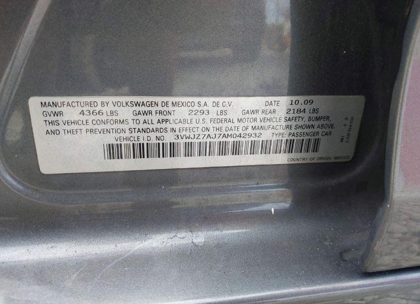 Photo 9 of 2010 Volkswagen Jetta S (VIN 3VWJZ7AJ7AM042932)