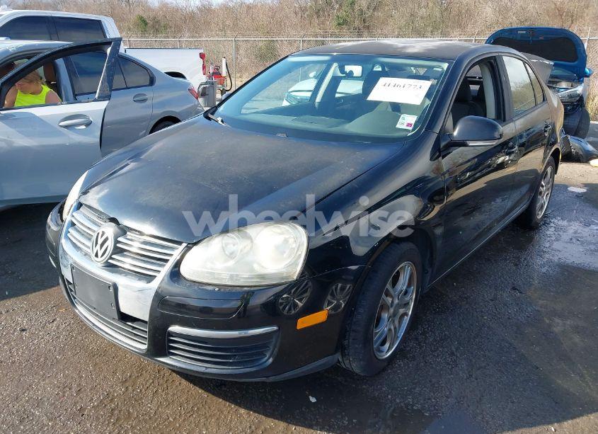 Photo 2 of 2010 Volkswagen Jetta S (VIN 3VWJZ7AJXAM005955)