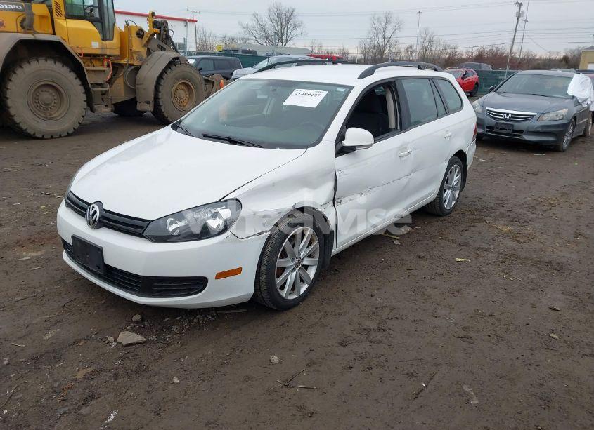 Photo 2 of 2013 Volkswagen Jetta SPORTWAGEN 2.5L S (VIN 3VWKP7AJ6DM677395)