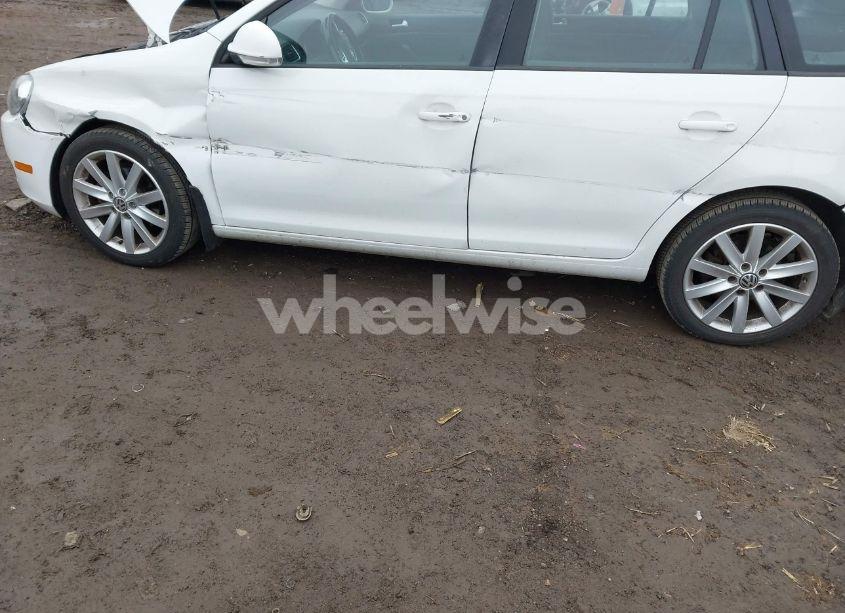 Photo 6 of 2013 Volkswagen Jetta SPORTWAGEN 2.5L S (VIN 3VWKP7AJ6DM677395)