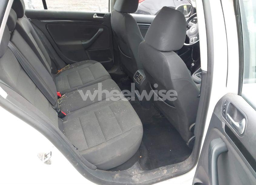Photo 8 of 2013 Volkswagen Jetta SPORTWAGEN 2.5L S (VIN 3VWKP7AJ6DM677395)