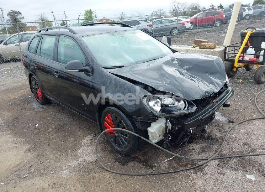 2010 Volkswagen Jetta S (VIN 3VWKX7AJ2AM613348) main photo